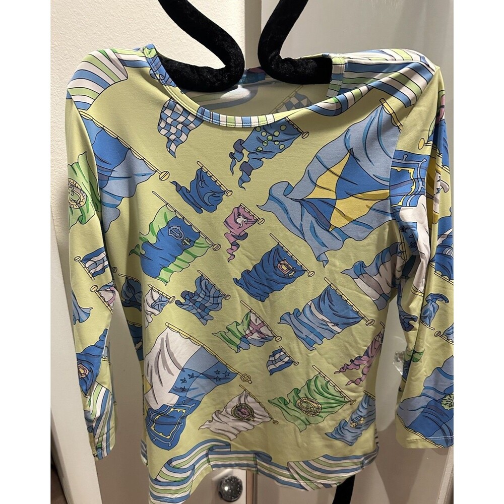 J McLaughlin 3/4 sleeve Spring Green Pullover Easy Care Flags Womens Top sz Med